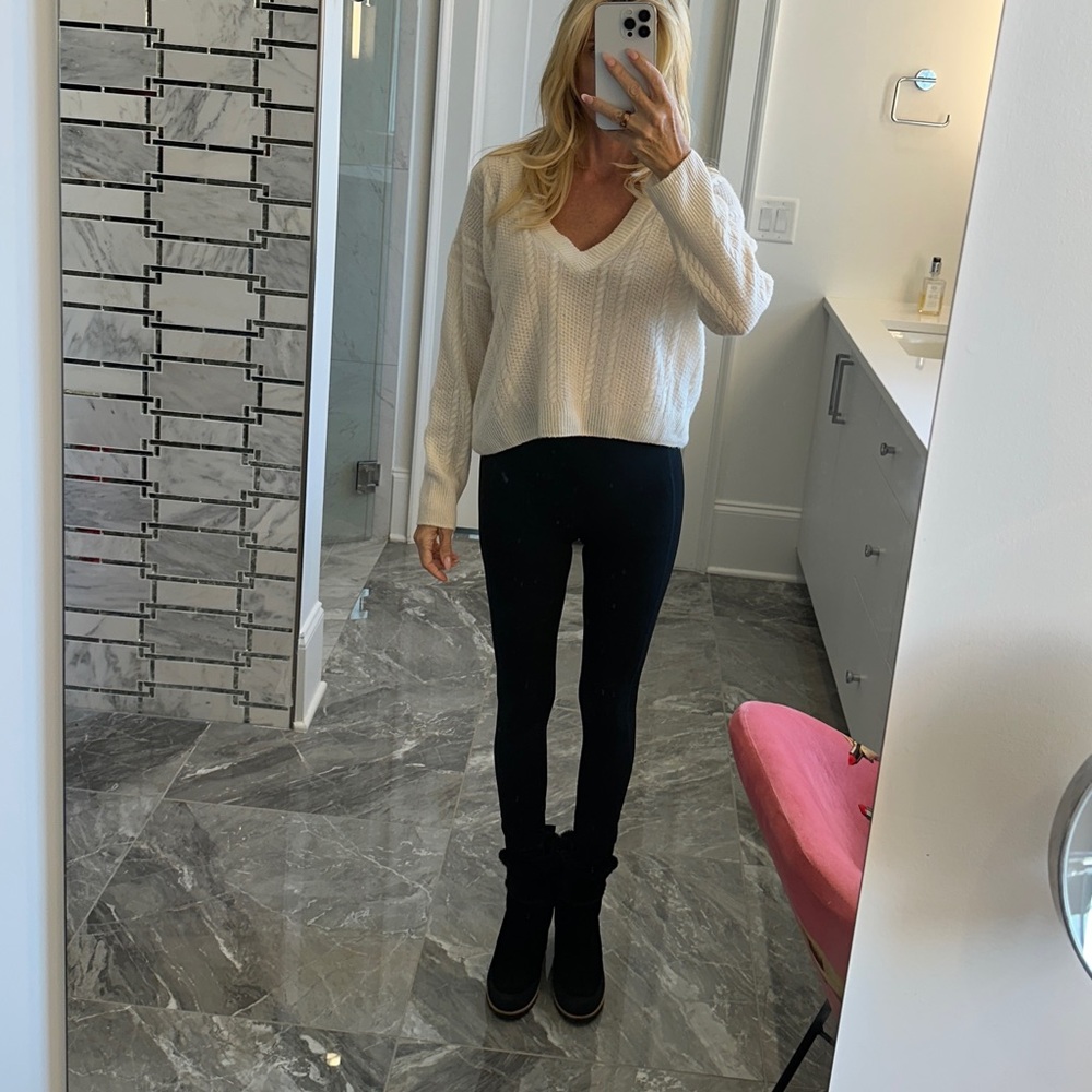 Light cable knit cashmere sweater